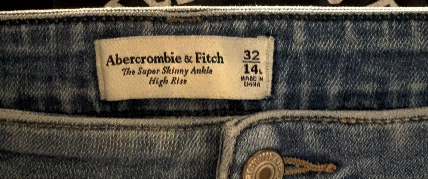 Abercrombie & Fitch The Super Skinny Ankle High Rise Jeans - photo 3
