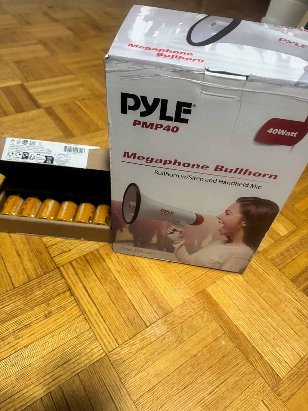 Pyle PMP40 Megaphone Bullhorn with Siren and Handheld Mic - photo 3
