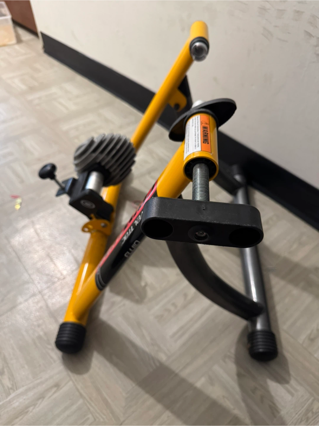 Century Travel Trac Fluid Bicycle Trainer - photo 2