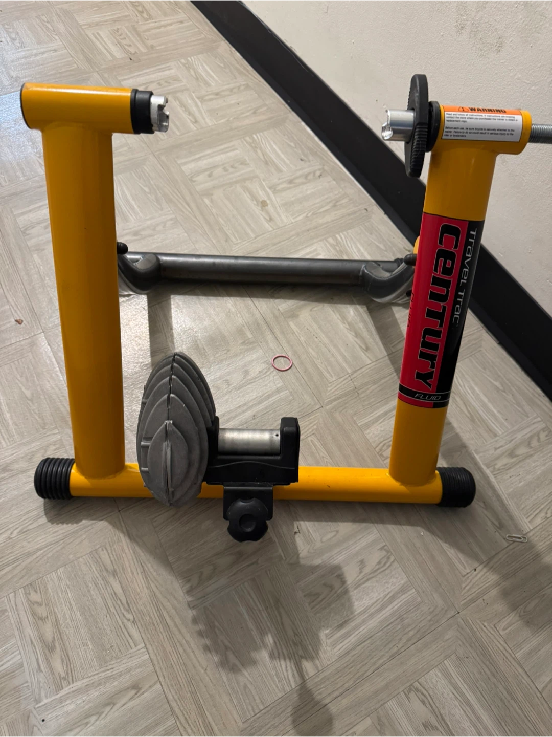 Century Travel Trac Fluid Bicycle Trainer