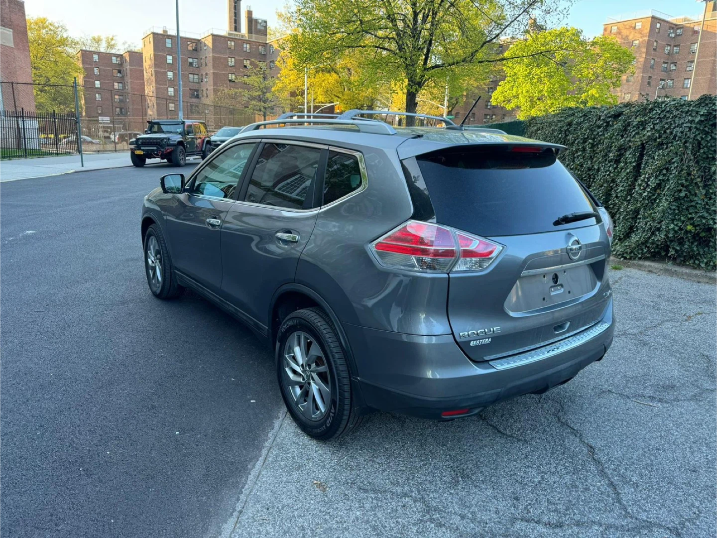2018 Nissan Rogue SV SUV - photo 4