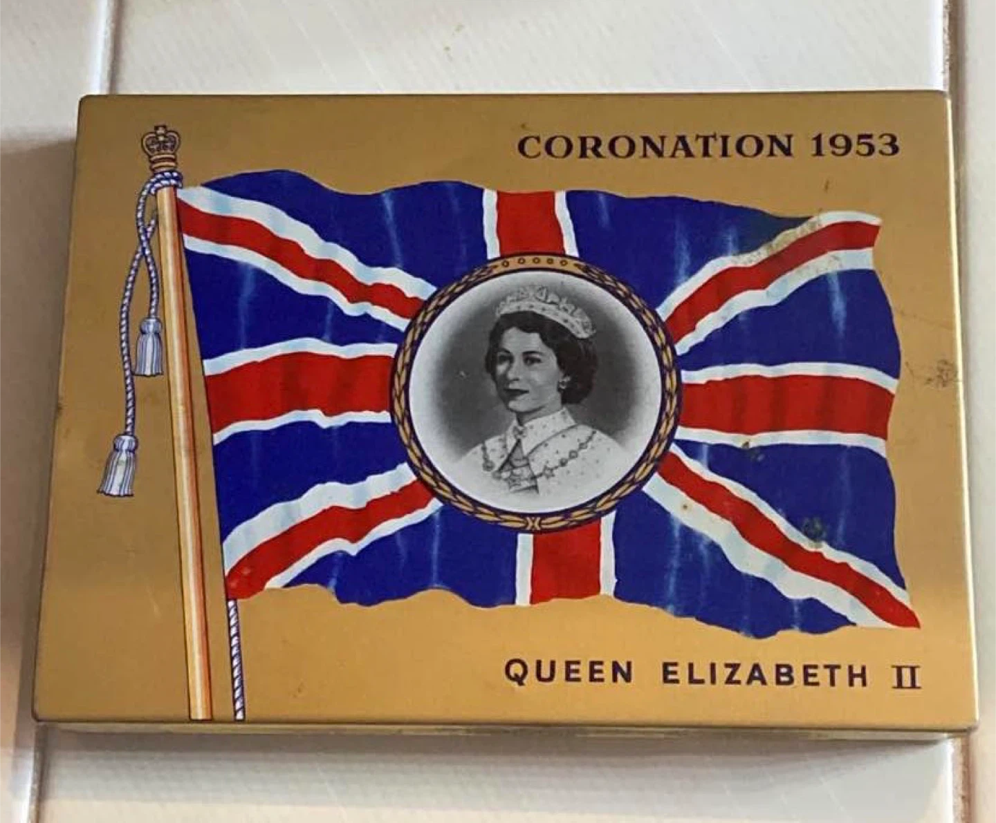 Queen Elizabeth II Coronation 1953 Commemorative Tin