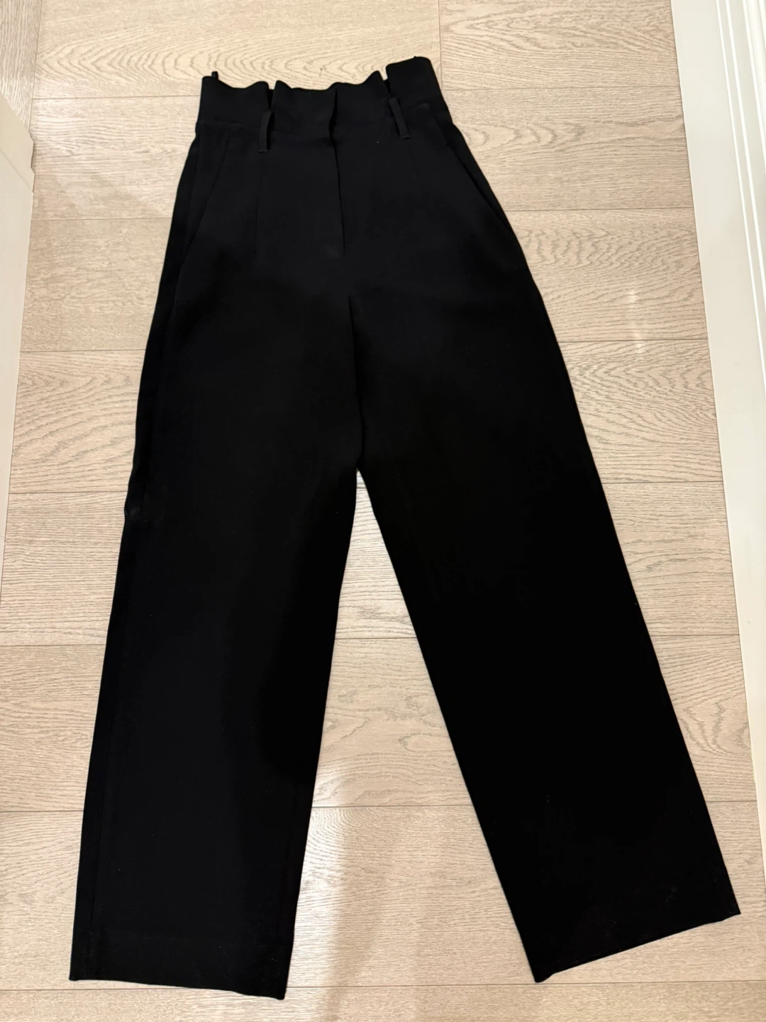 Aritzia Babaton Black Wide Leg Pants Size 4 - photo 2
