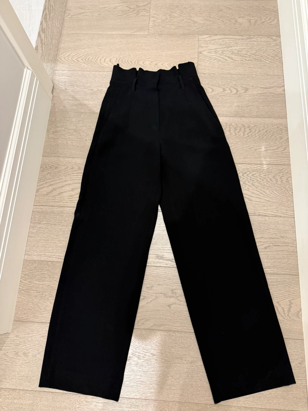Aritzia Babaton Black Wide Leg Pants Size 4