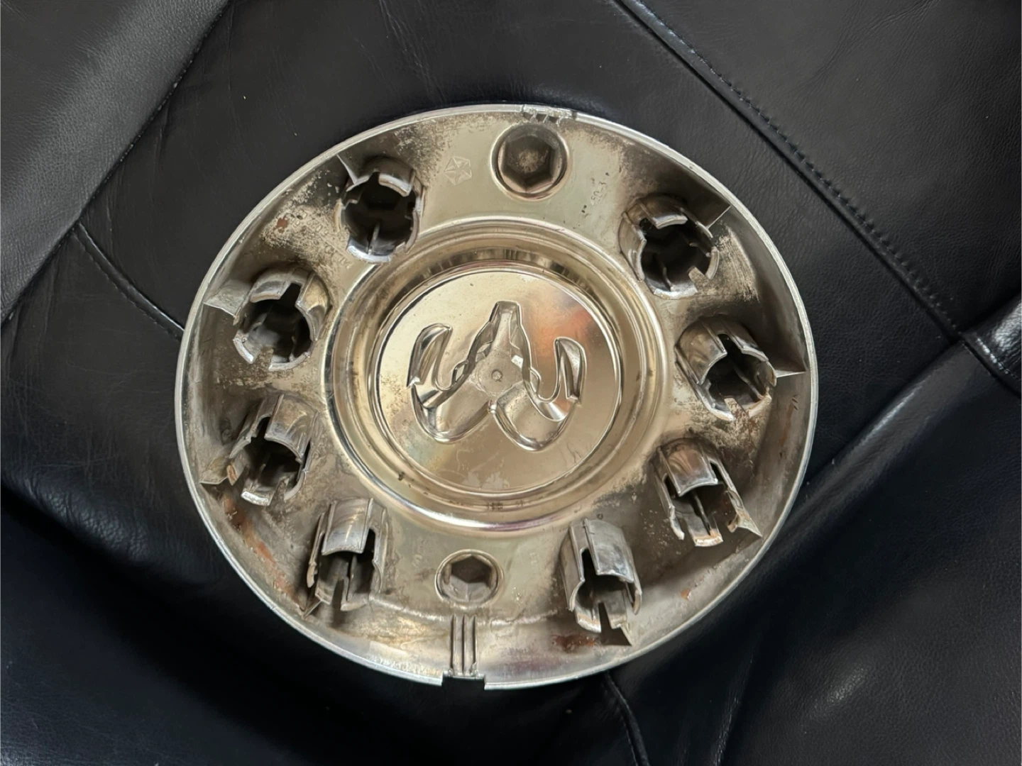 Dodge Ram Hubcap Wheel Cover - photo 2