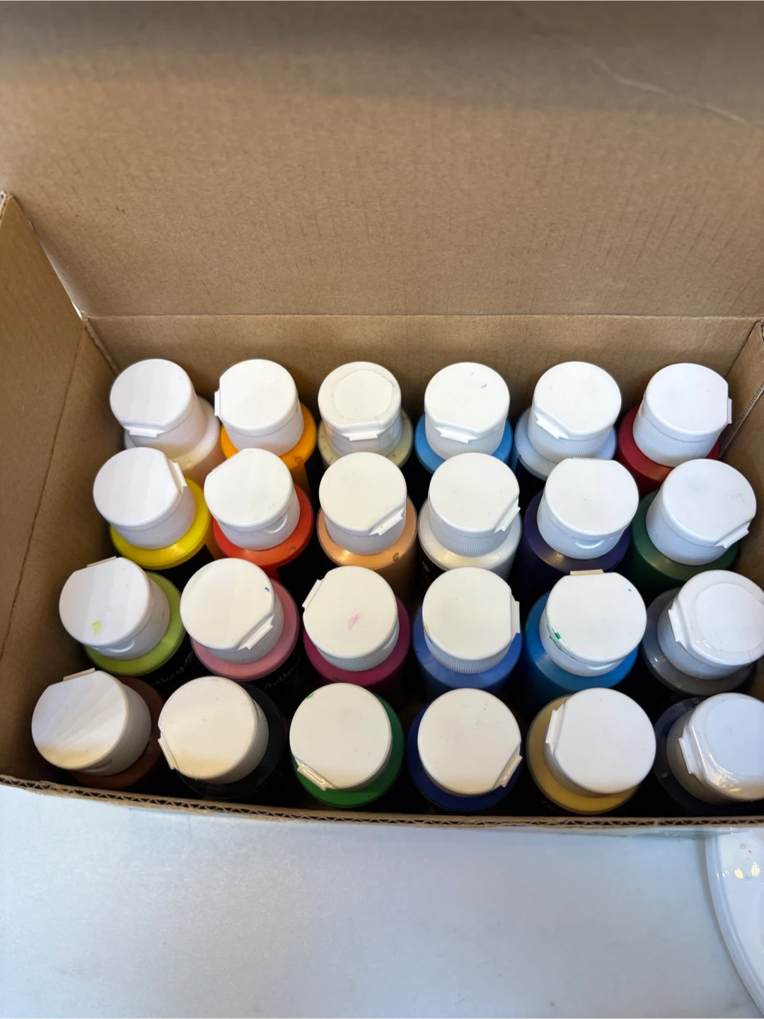 Acrylic Paint Set - 24 Colors with 4 easels and paint palates - photo 2