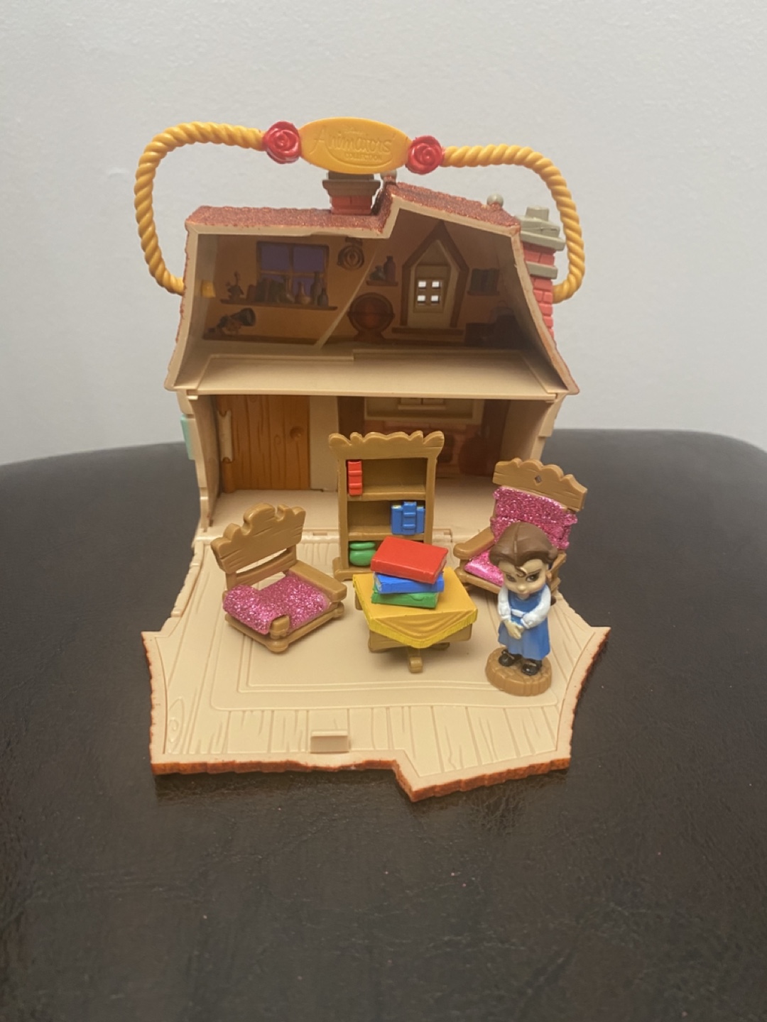 Disney Animators Princess Belle's Playset - photo 2
