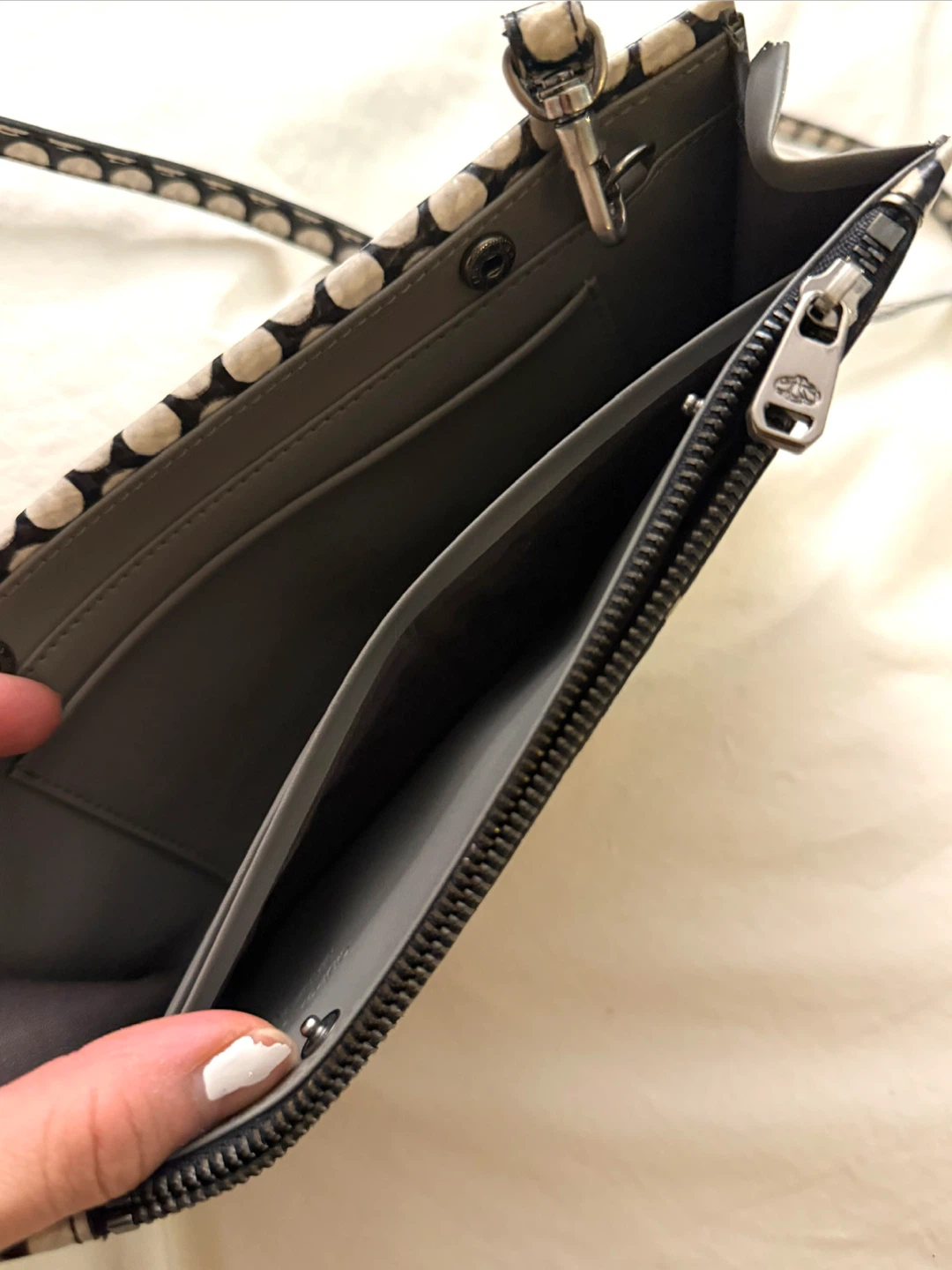 Black & White Polka Dot Wallet/Crossbody Bag - photo 5
