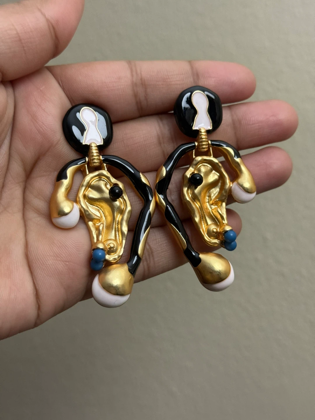 Schiaparelli Inspired Elegant Gold and Black Statement Earrings - photo 5