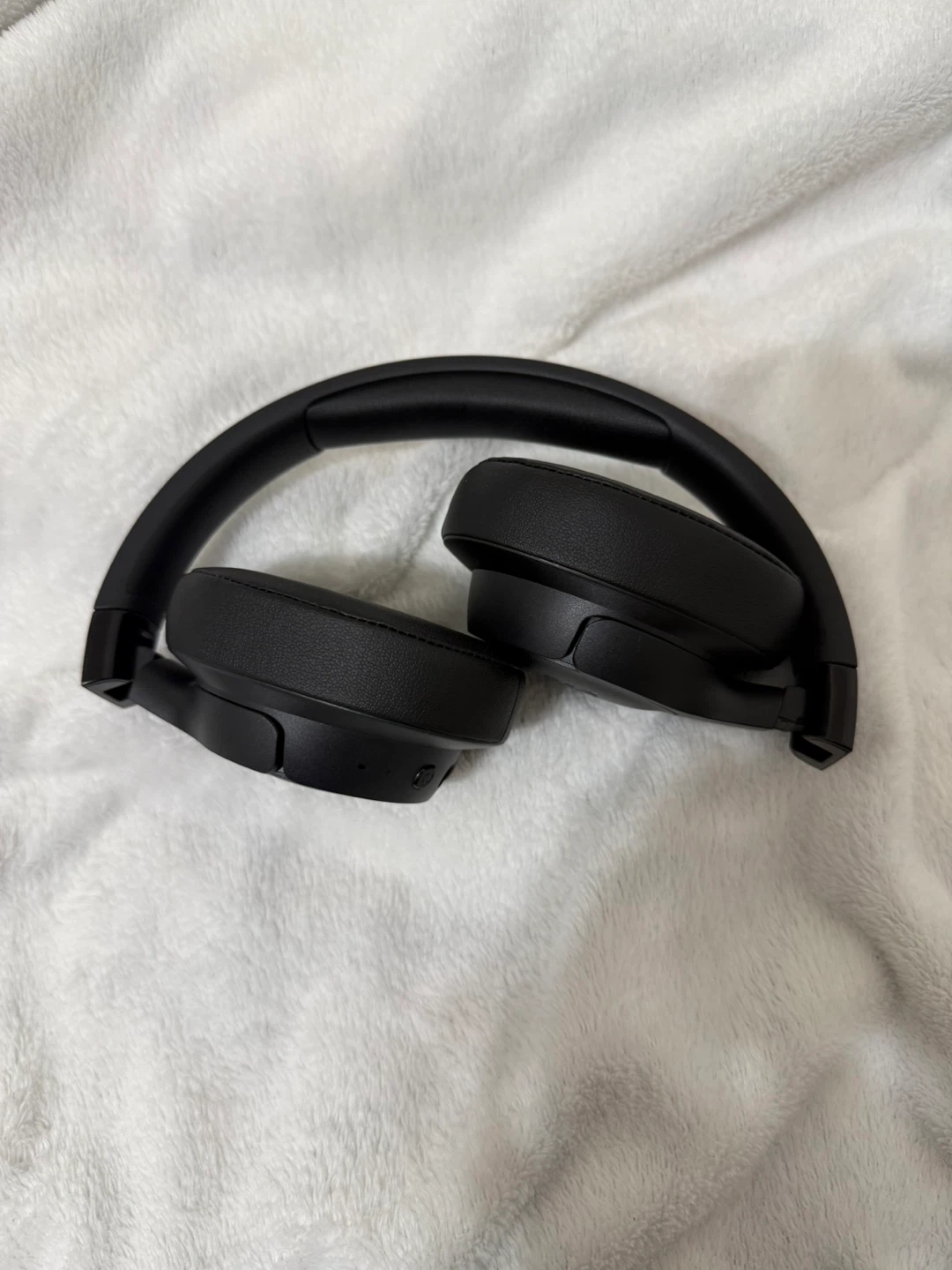 JBL Tune 720BT Wireless Over Ear Headphones (black) - photo 2
