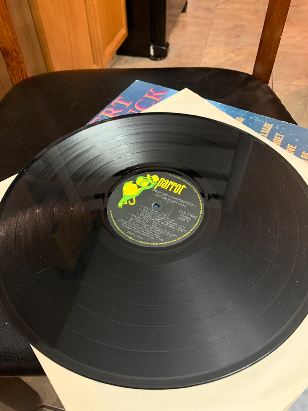 Engelbert Humperdinck His Greatest Hits Vinyl Record - photo 3