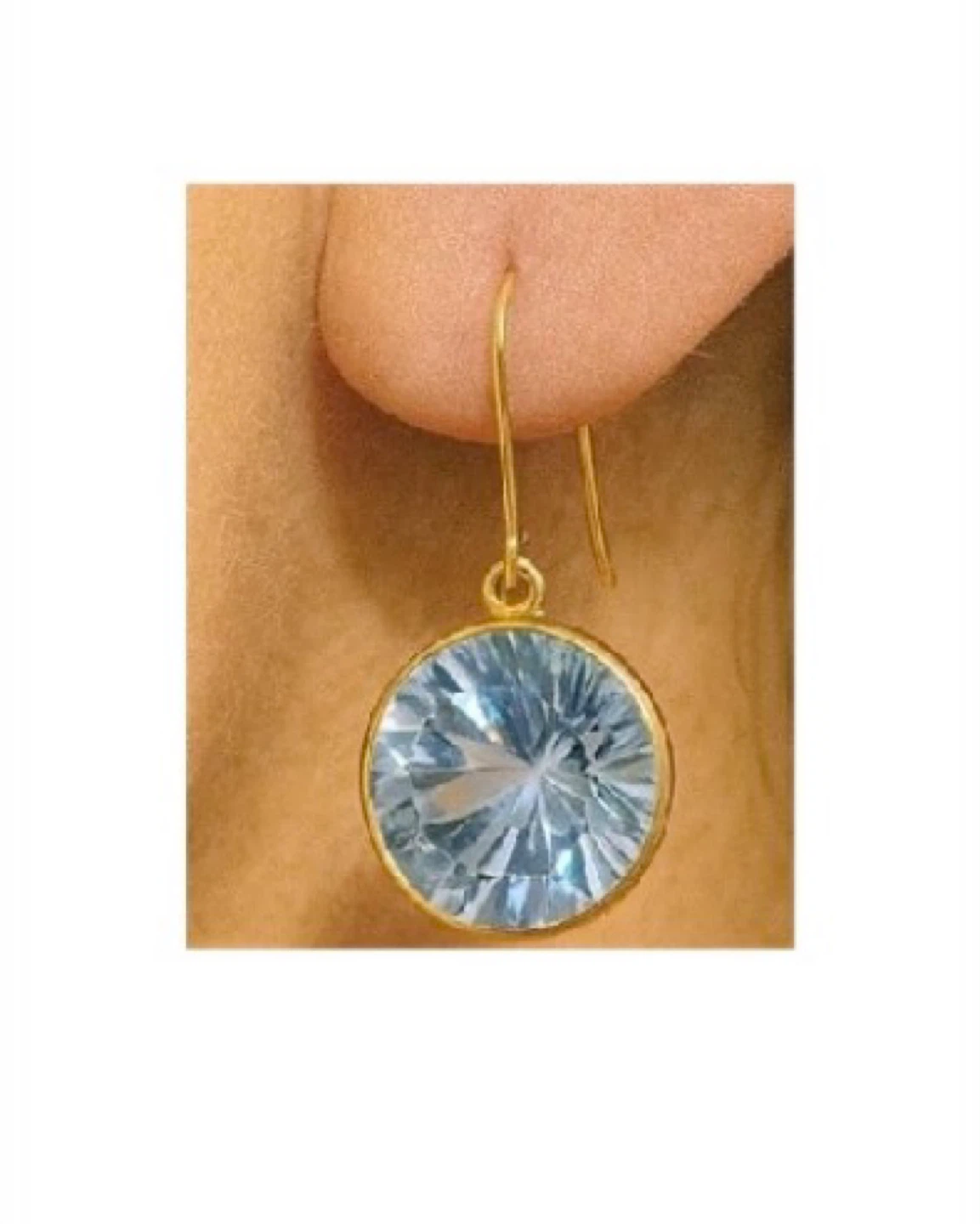 10KT Gold Blue Topaz Earrings (Pair)