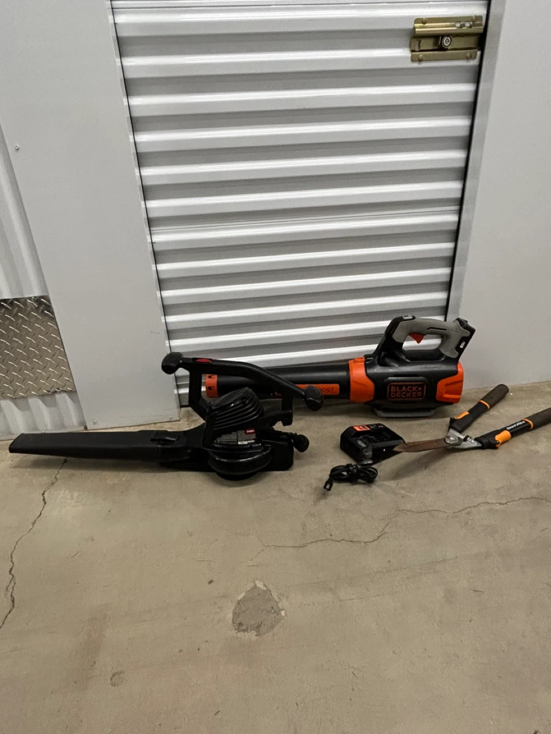 BLACK+DECKER  Cordless Blower  smaller handheld blower,scissor