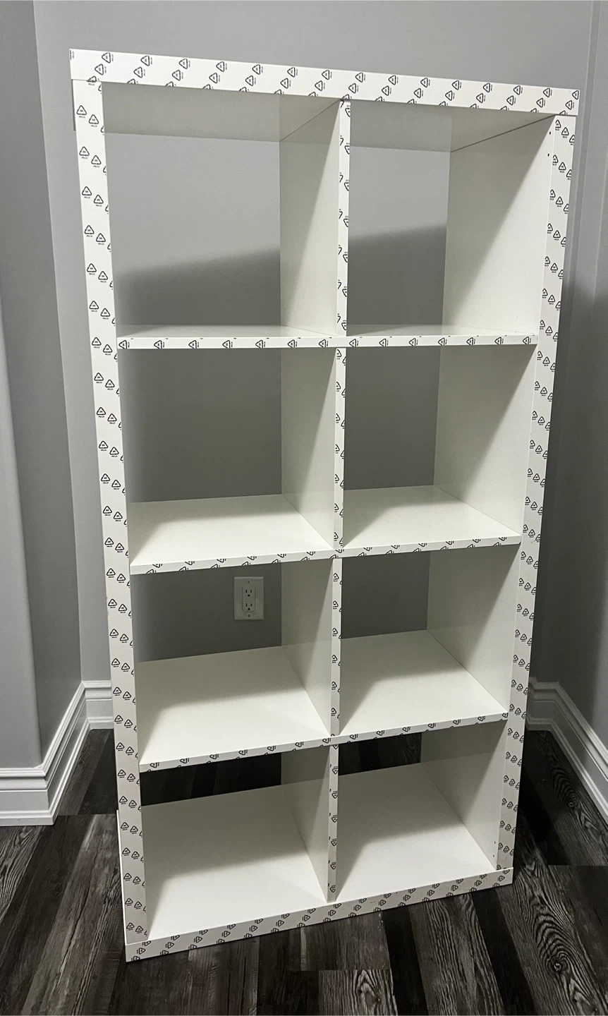 IKEA KALLAX Shelf Unit – White (Like New)