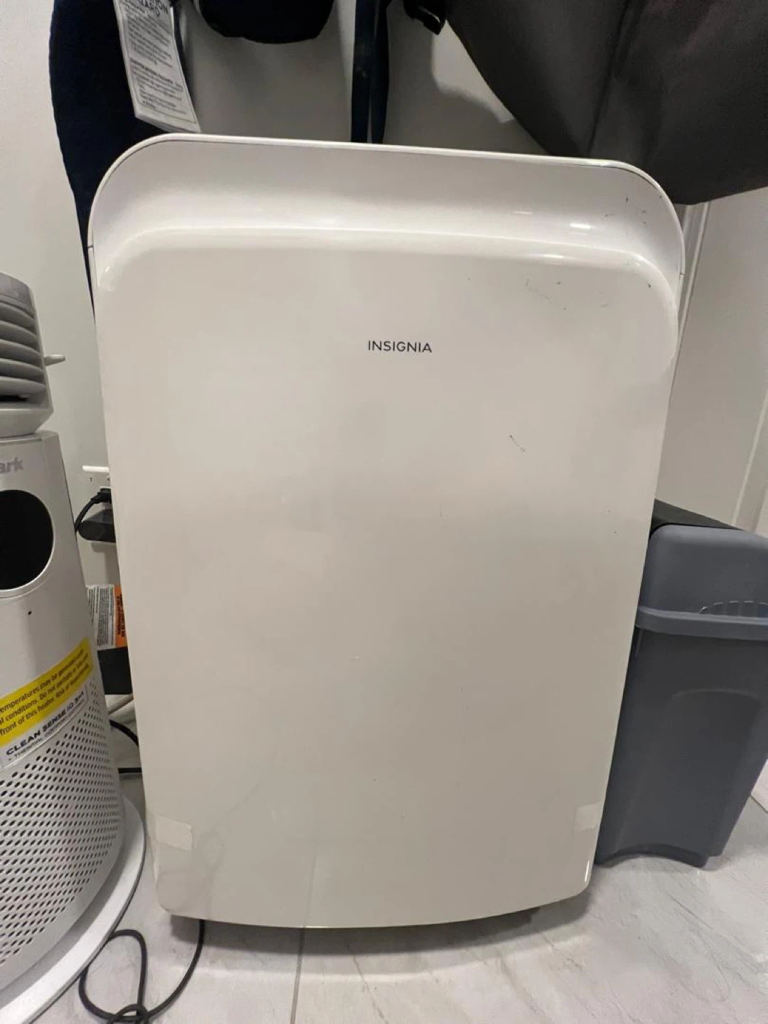 Insignia Portable Air Conditioner NS-AC06PWH1