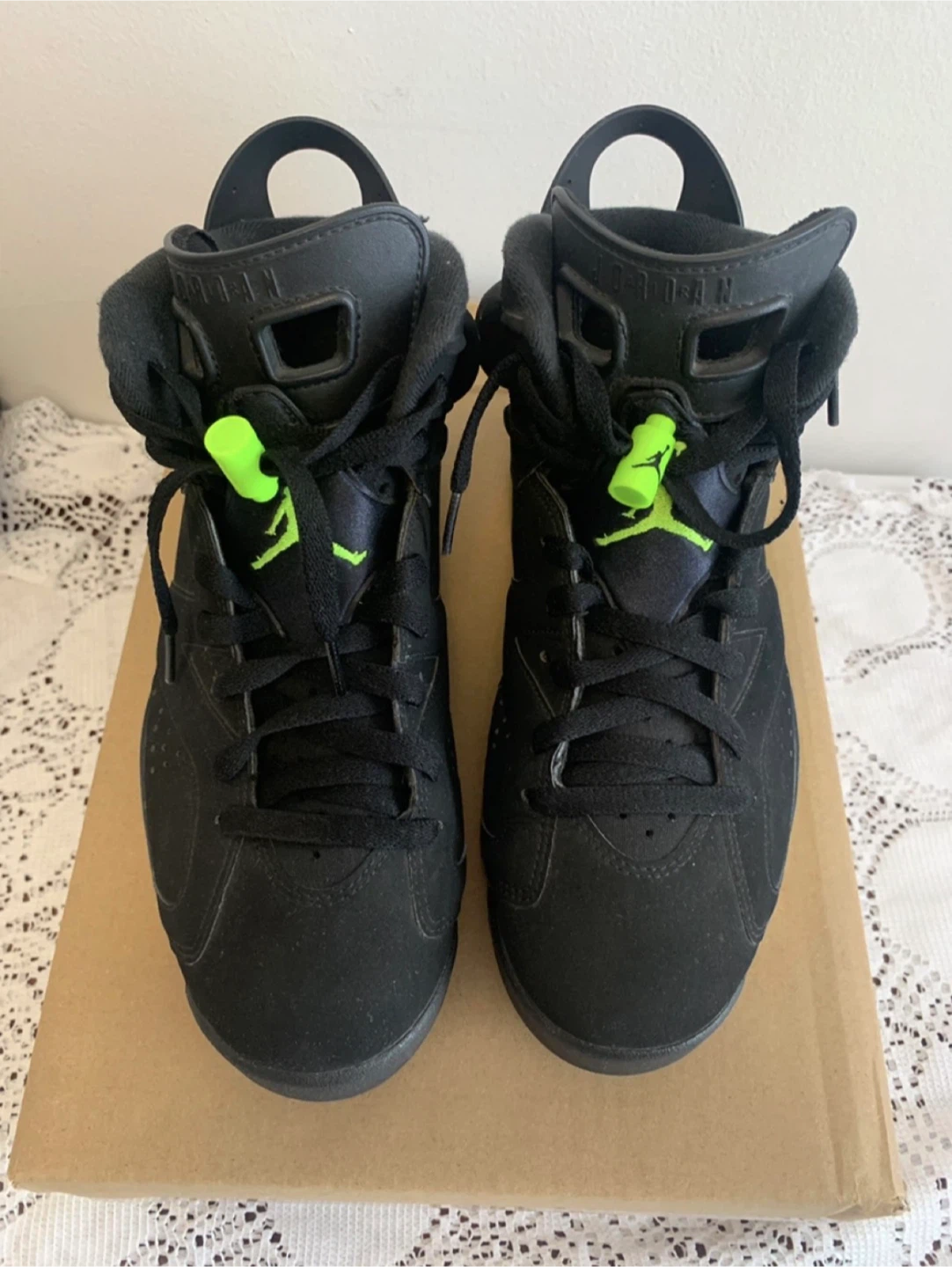 Air Jordan 6 Retro Black/Volt Sneakers