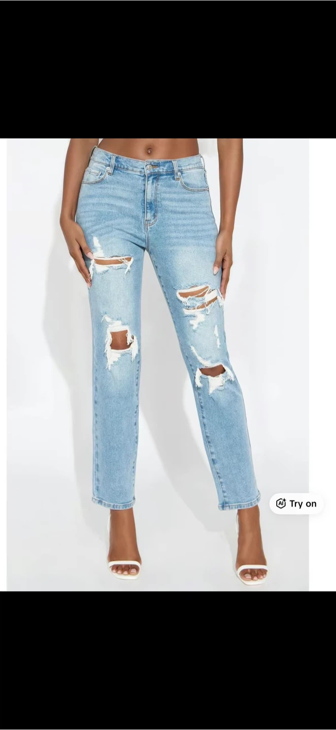 Women's Light Wash Distressed Boyfriend Jeans