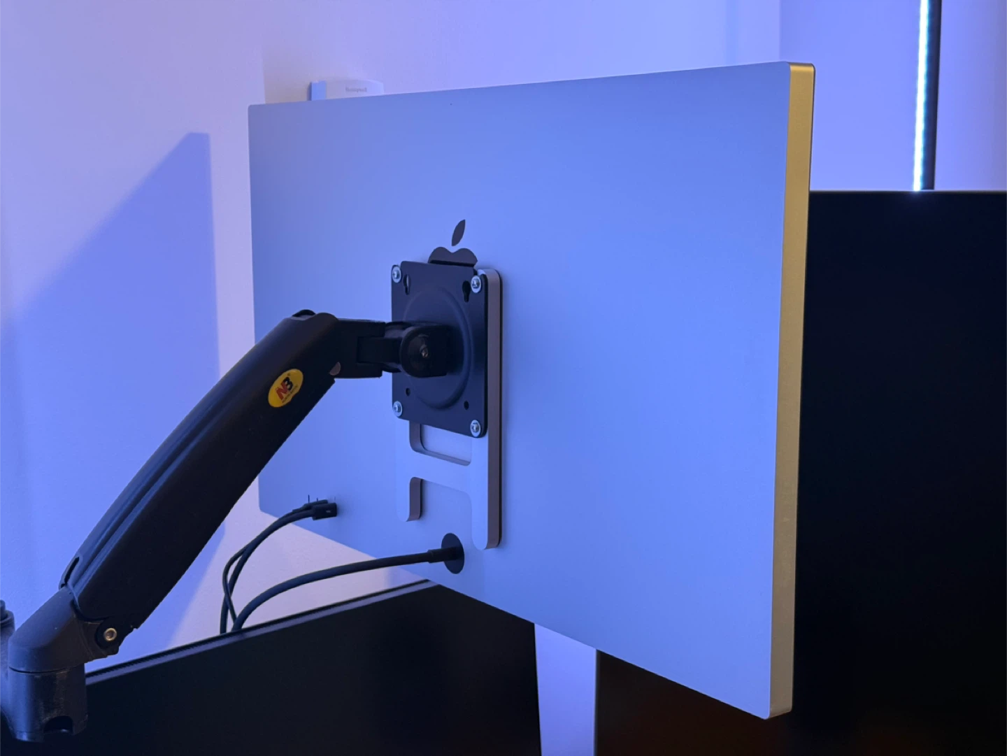 Apple Studio Display with VESA mount + stand - photo 2