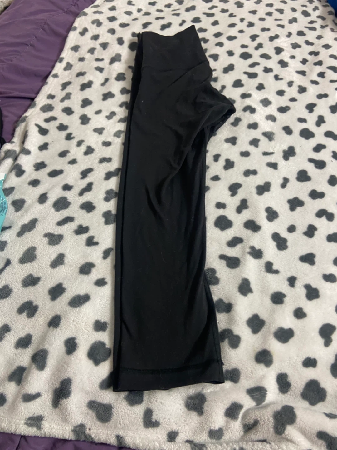 Lululemon Black Crop Leggings Size 6 - photo 4