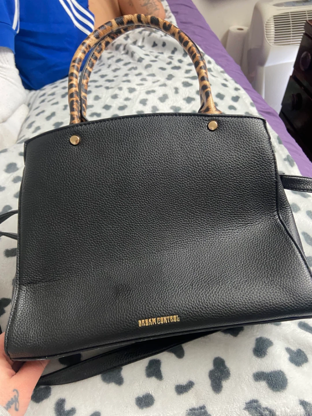 Black Handbag with Leopard Print Bow - photo 2
