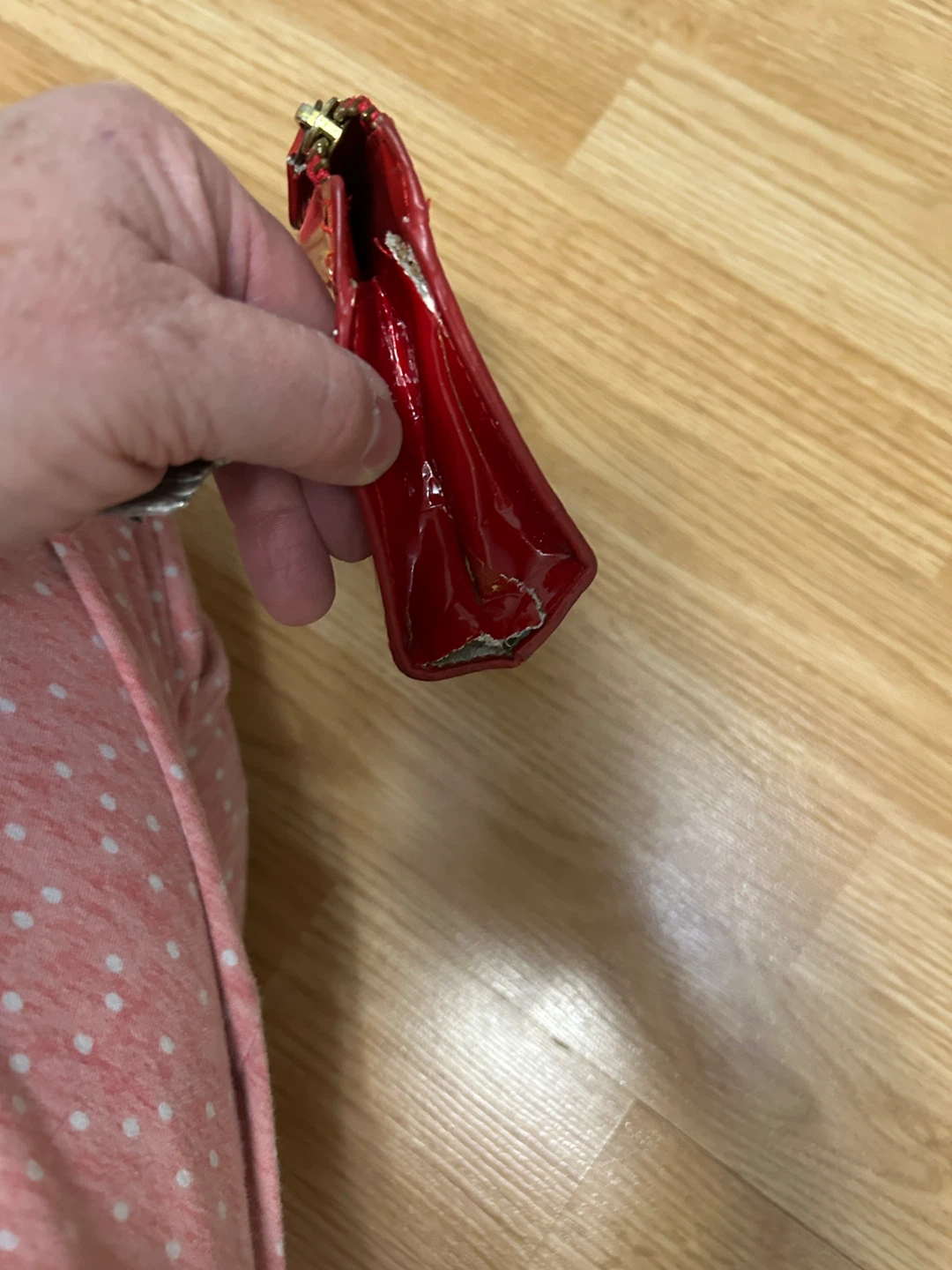 Red Louis Vuitton Monogram Vernis Pouch - photo 3