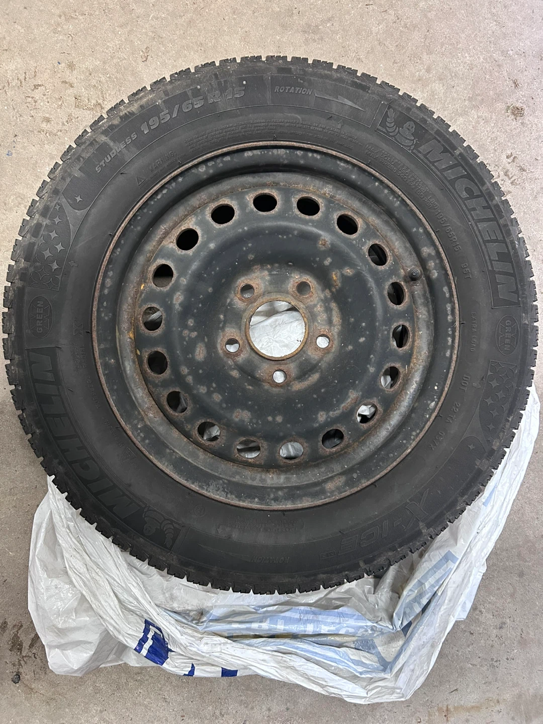 Michelin X Ice on Steel Rims 195/65R15