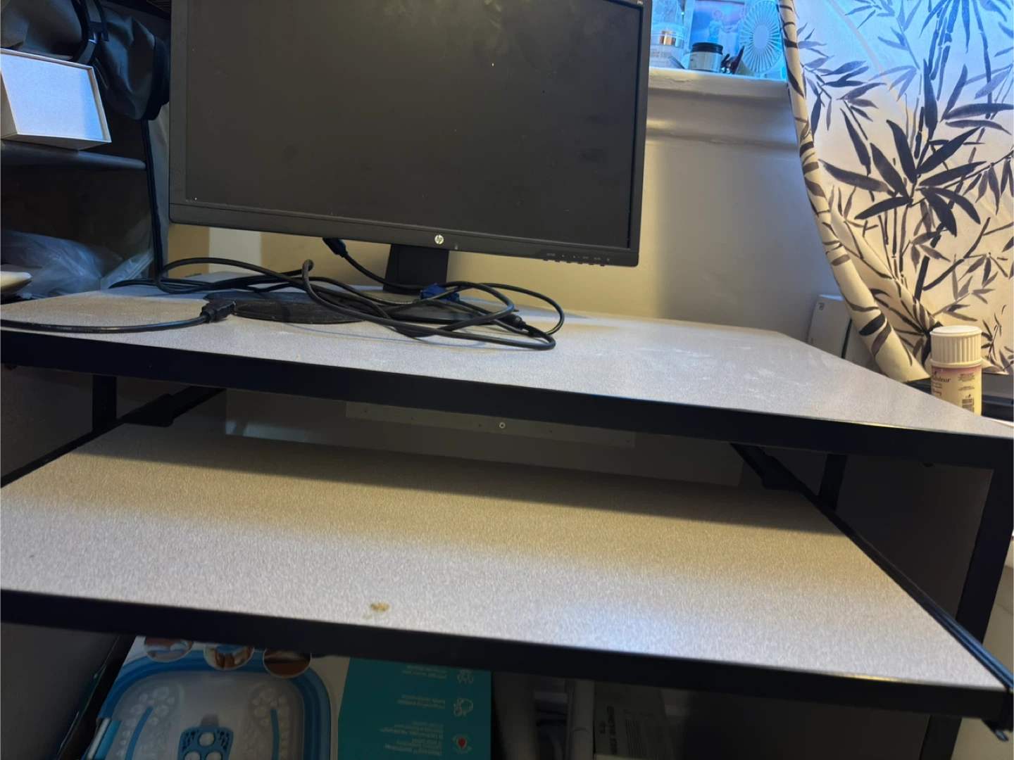 HP Computer Monitor - photo 2