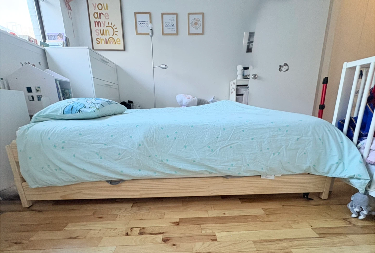 2 Stackable twin beds (only bed frames- no mattress) - photo 2