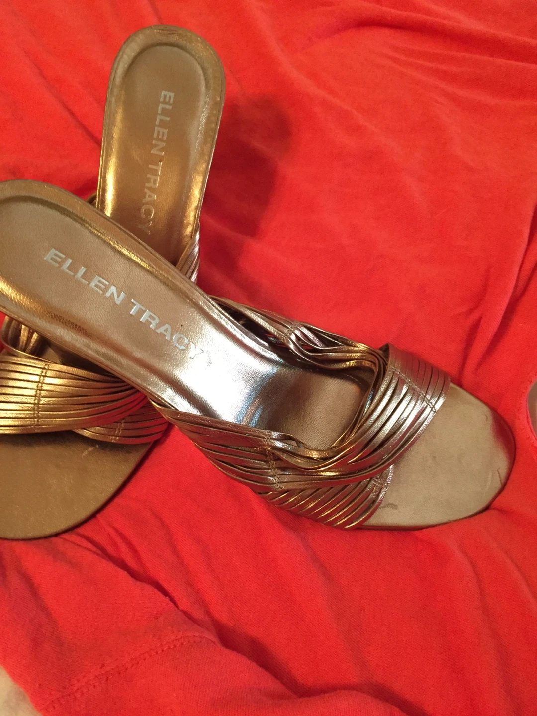 Ellen Tracy Women's Gold Wedge Sandals Size 7.5 - photo 2