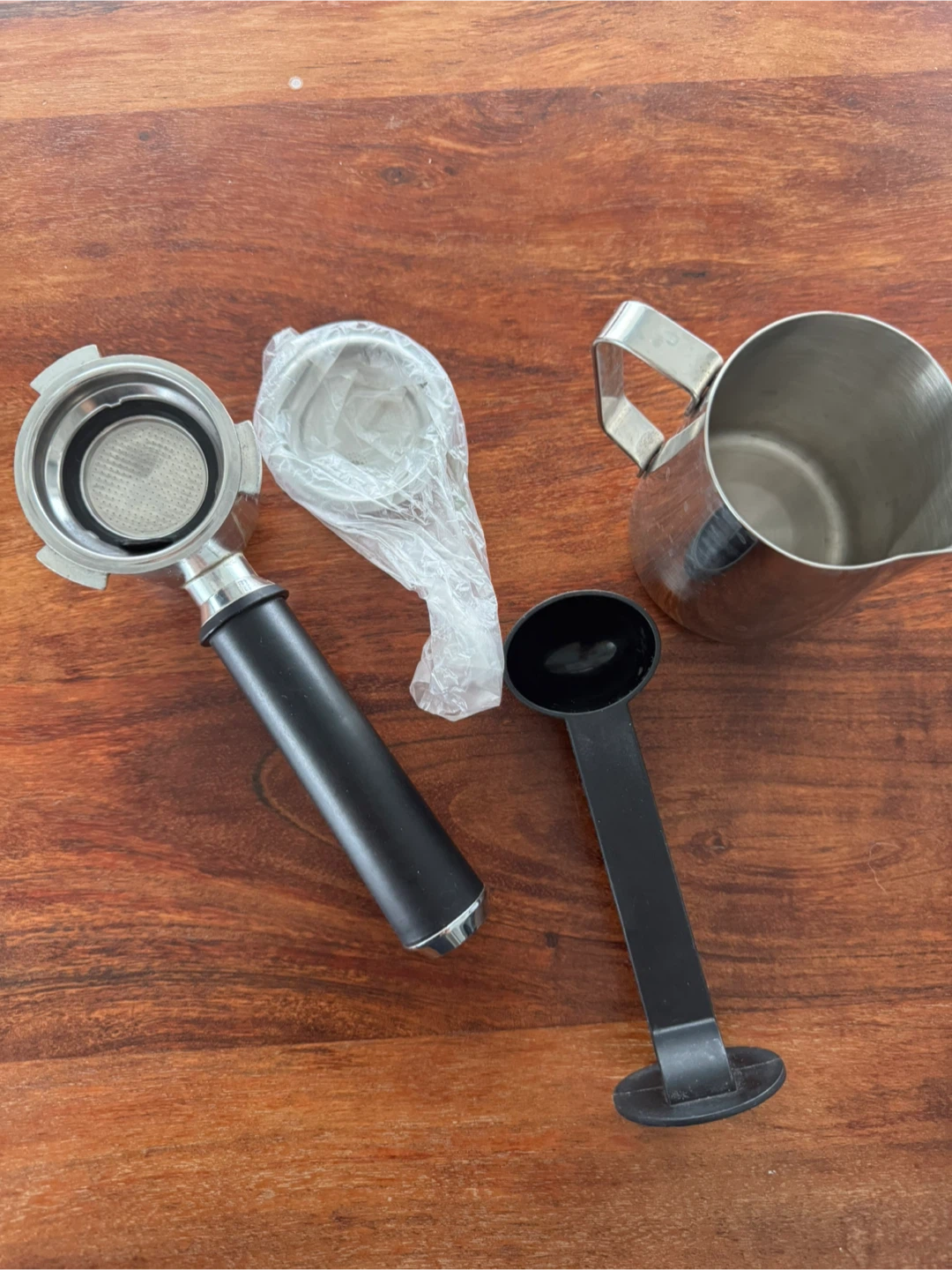 De’longhi espresso 51mm Portafilter & Milk Frothing Pitcher