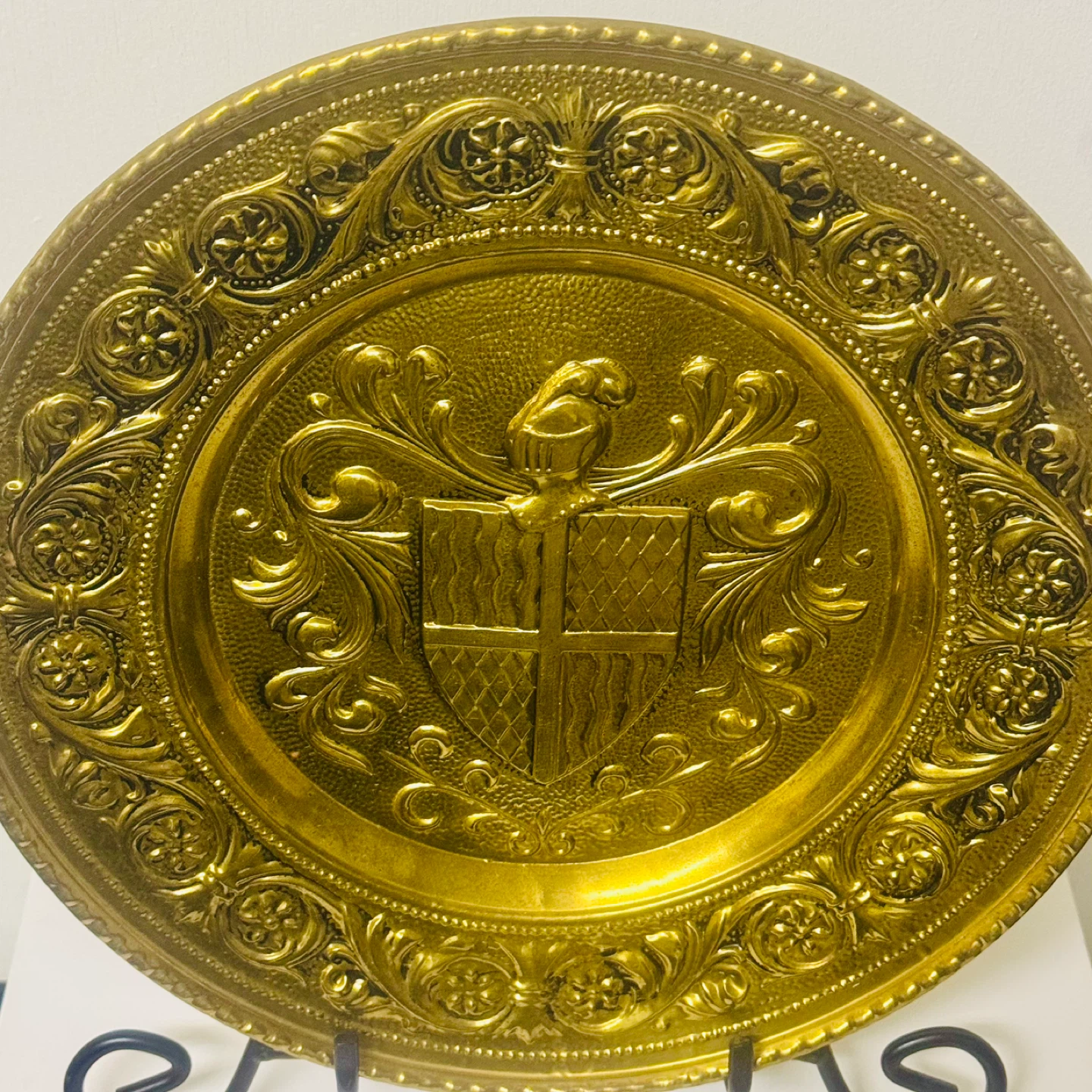 2 Vintage Brass Charger Plates - Ship & Crest 12" Mid-Century - photo 3