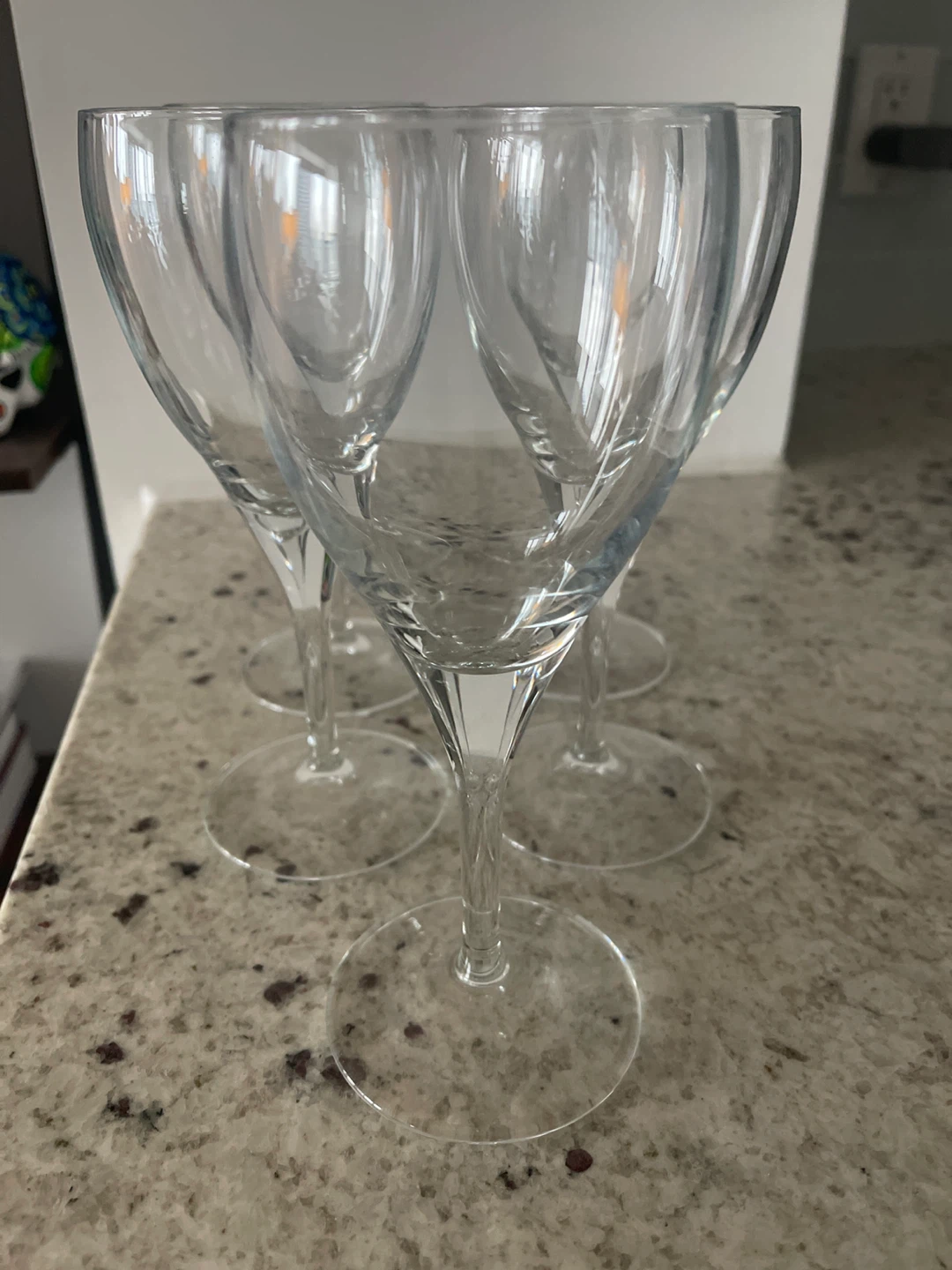 Set of 5 Clear Wine Glasses - photo 2