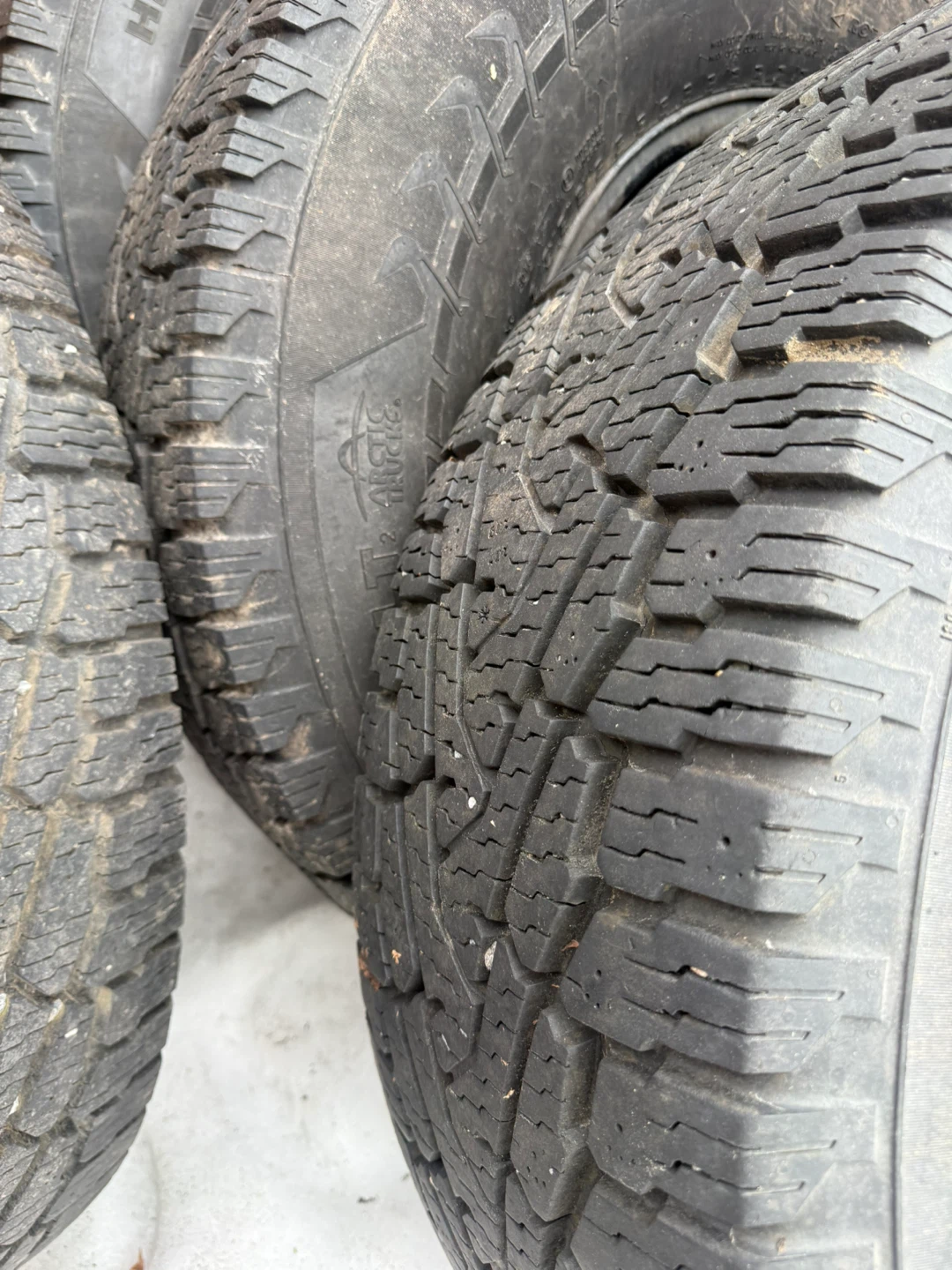 Set of 4 Dick Cepek Trail Country Tires - photo 2