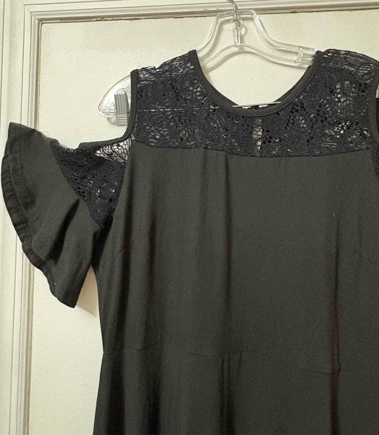 Black Cold Shoulder Lace Maxi Dress - photo 4