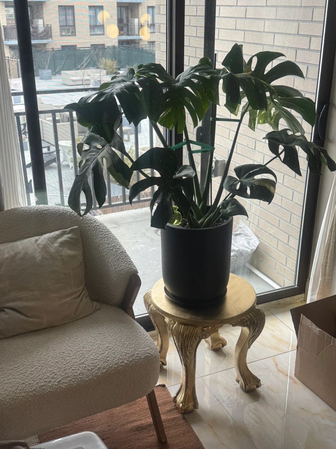 Gold Ornate Accent Table - photo 2