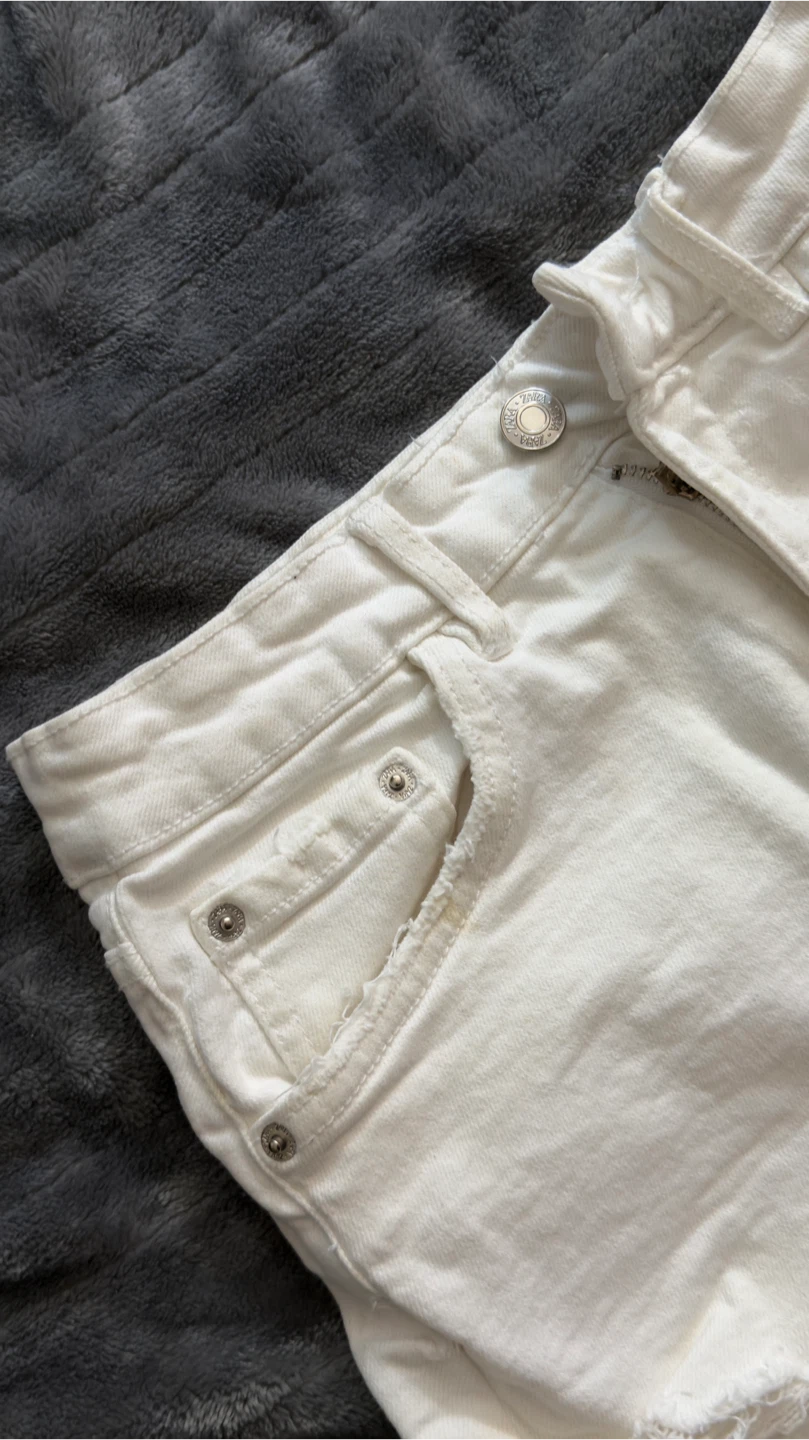 ZARA White Denim Cutoff Shorts Size 6 - photo 4