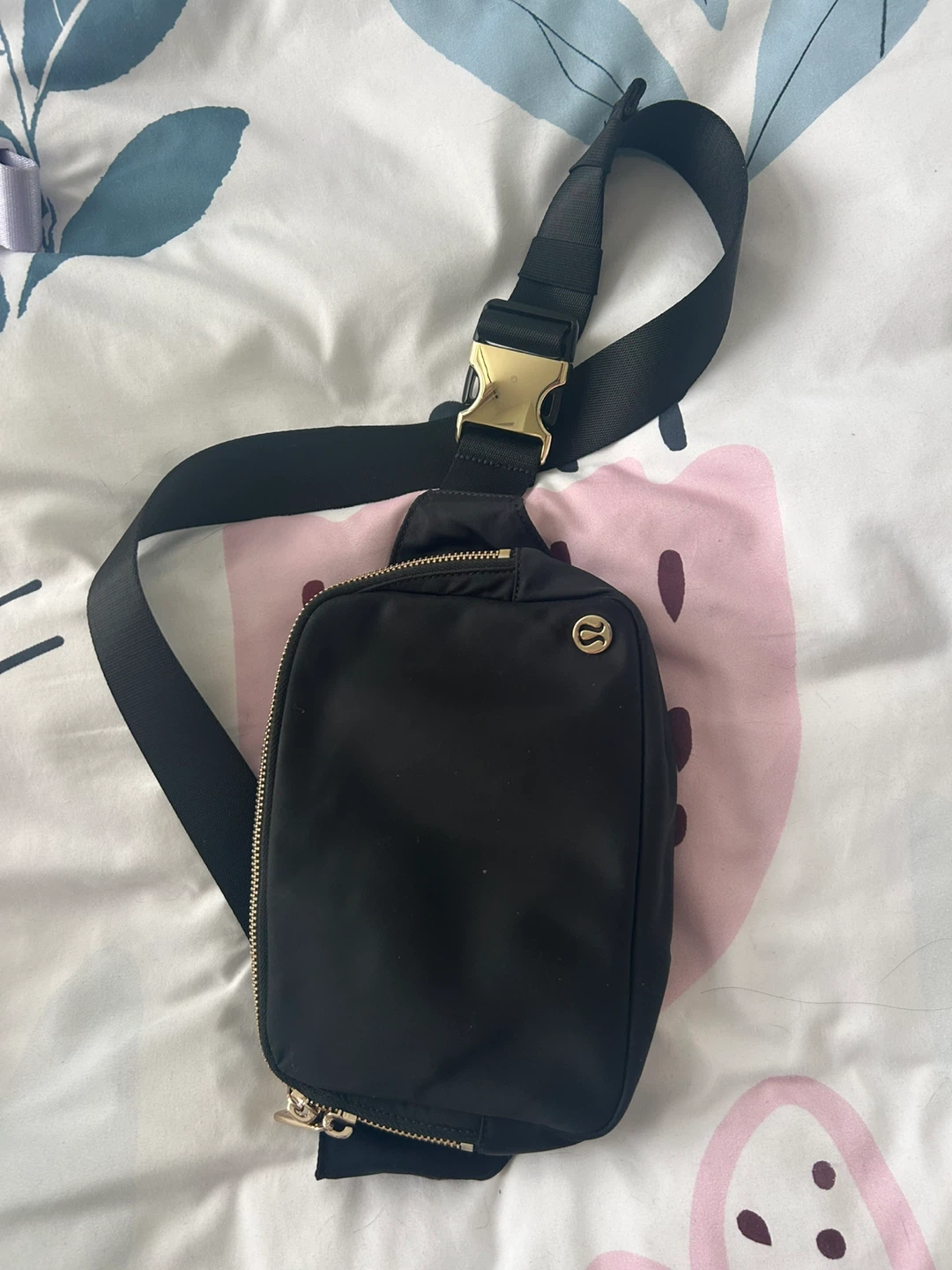 Lululemon Everywhere Belt Bag - Black
