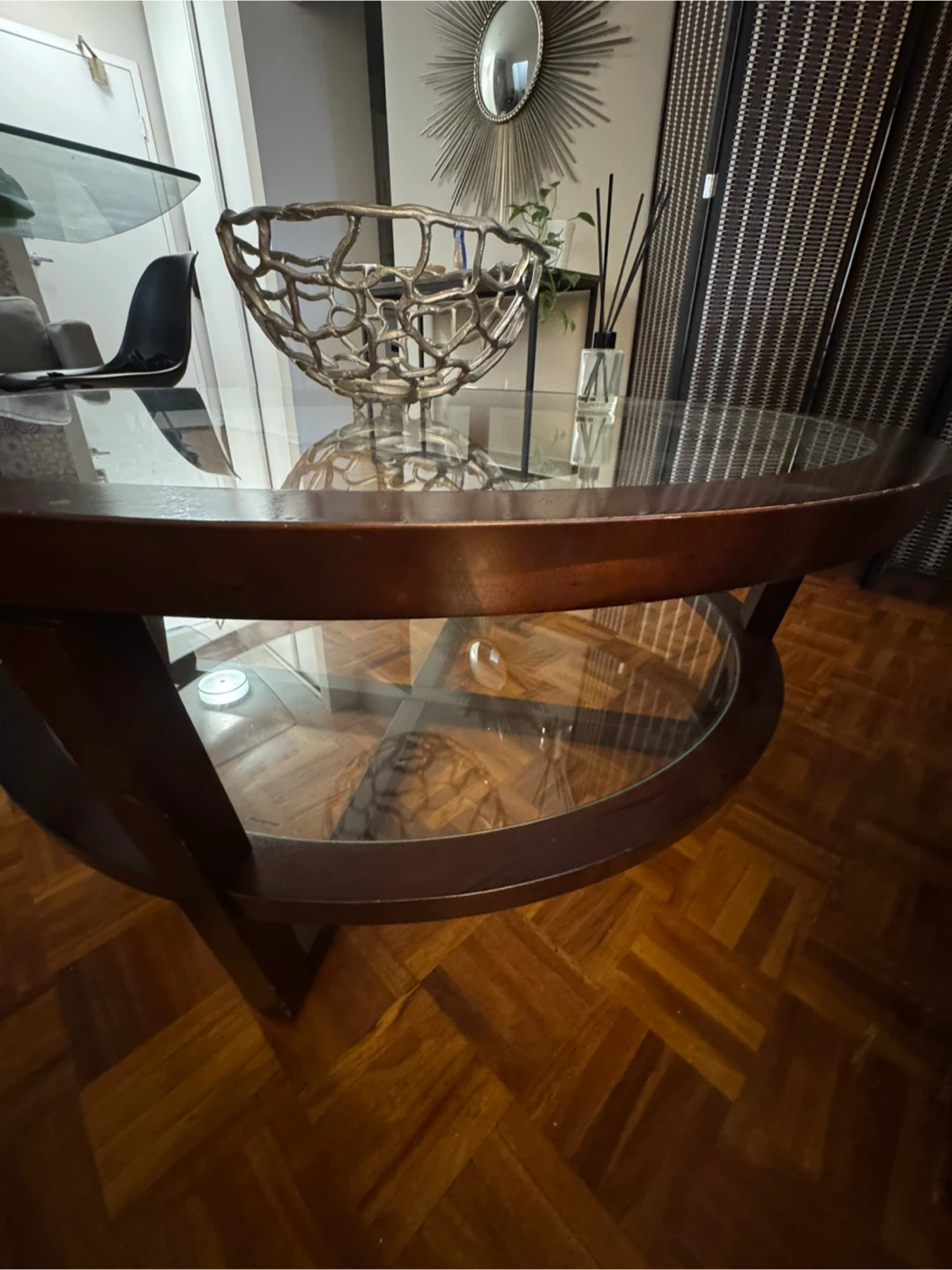 Large round Coffee Table with Glass Top (40 inches) - photo 2