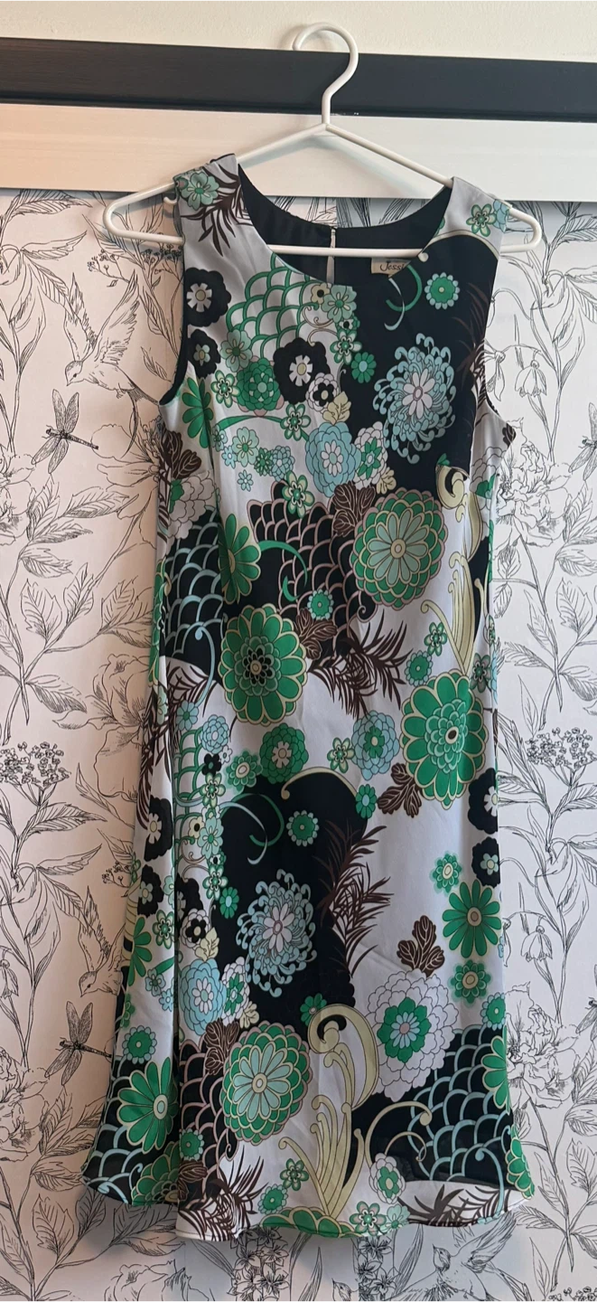 Jessica Women's Sleeveless Dress Size 10, $10