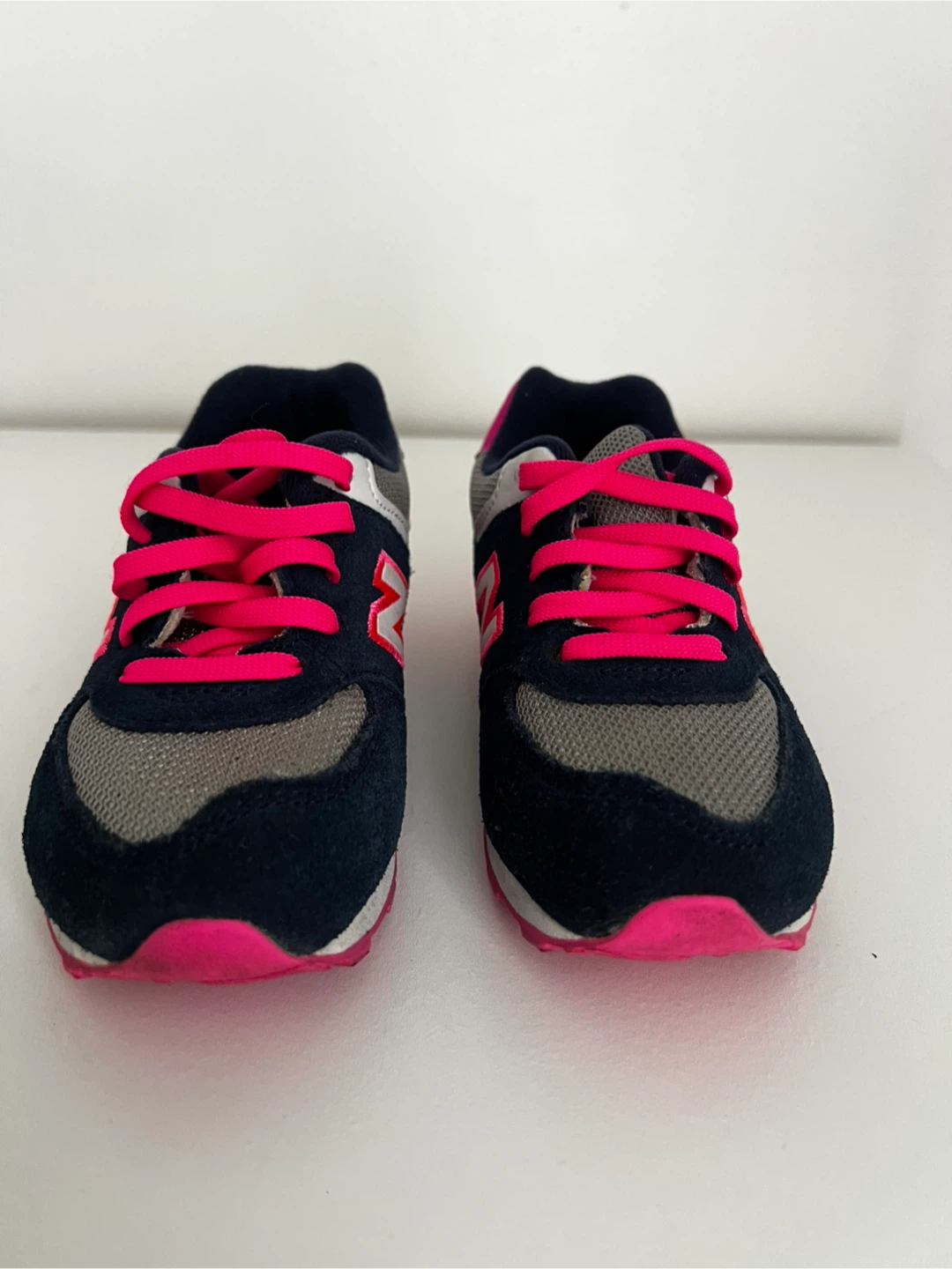 New Balance 574 Kids Shoes - Size 9.5 Wide - photo 3