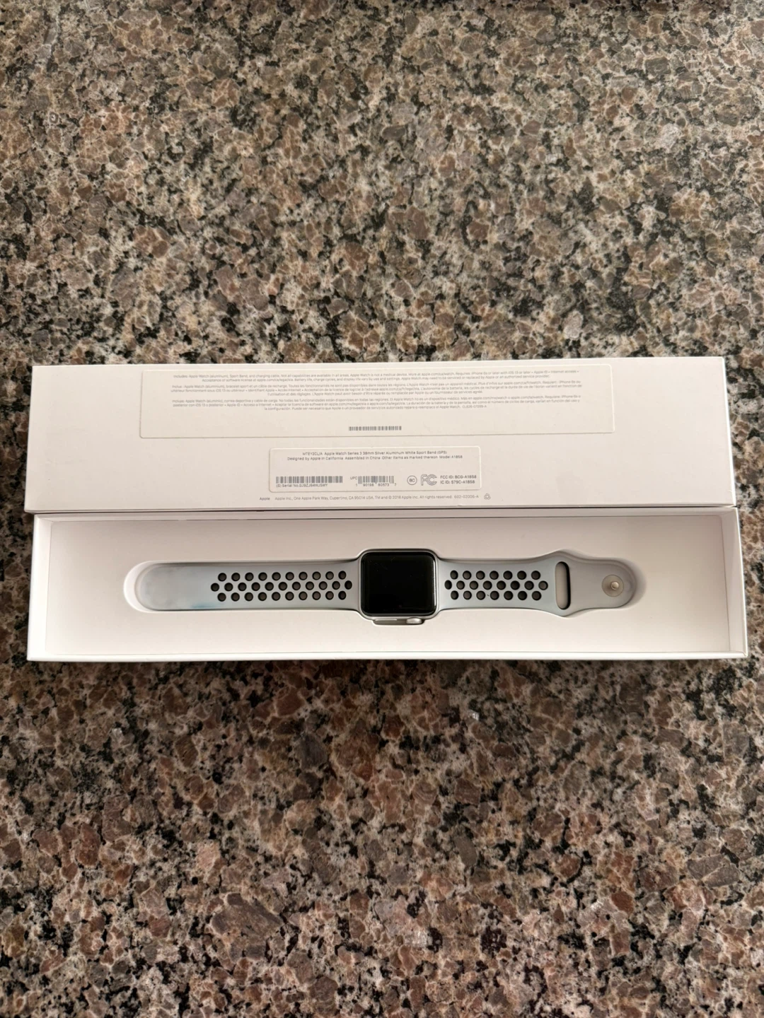 Apple Watch Series 3 – 38mm Silver Aluminum - photo 2