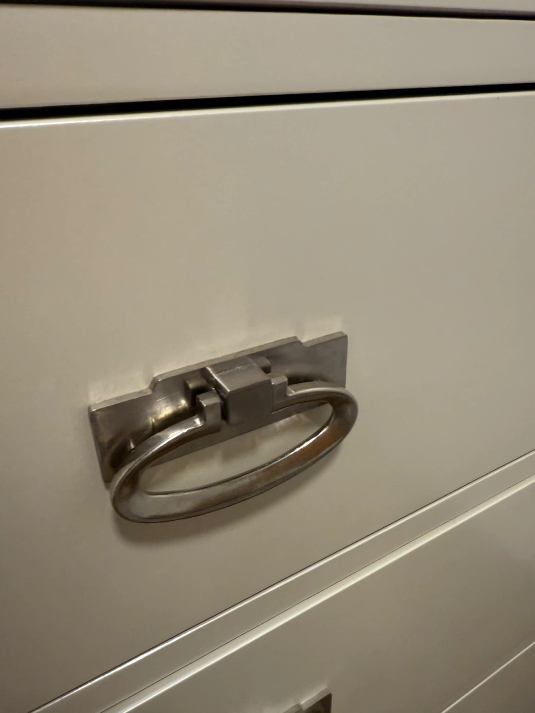 5-Drawer Dresser with Mirrored Accents - photo 4
