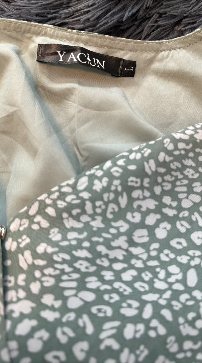 Yacun, green floral print, size L, $10 - photo 3