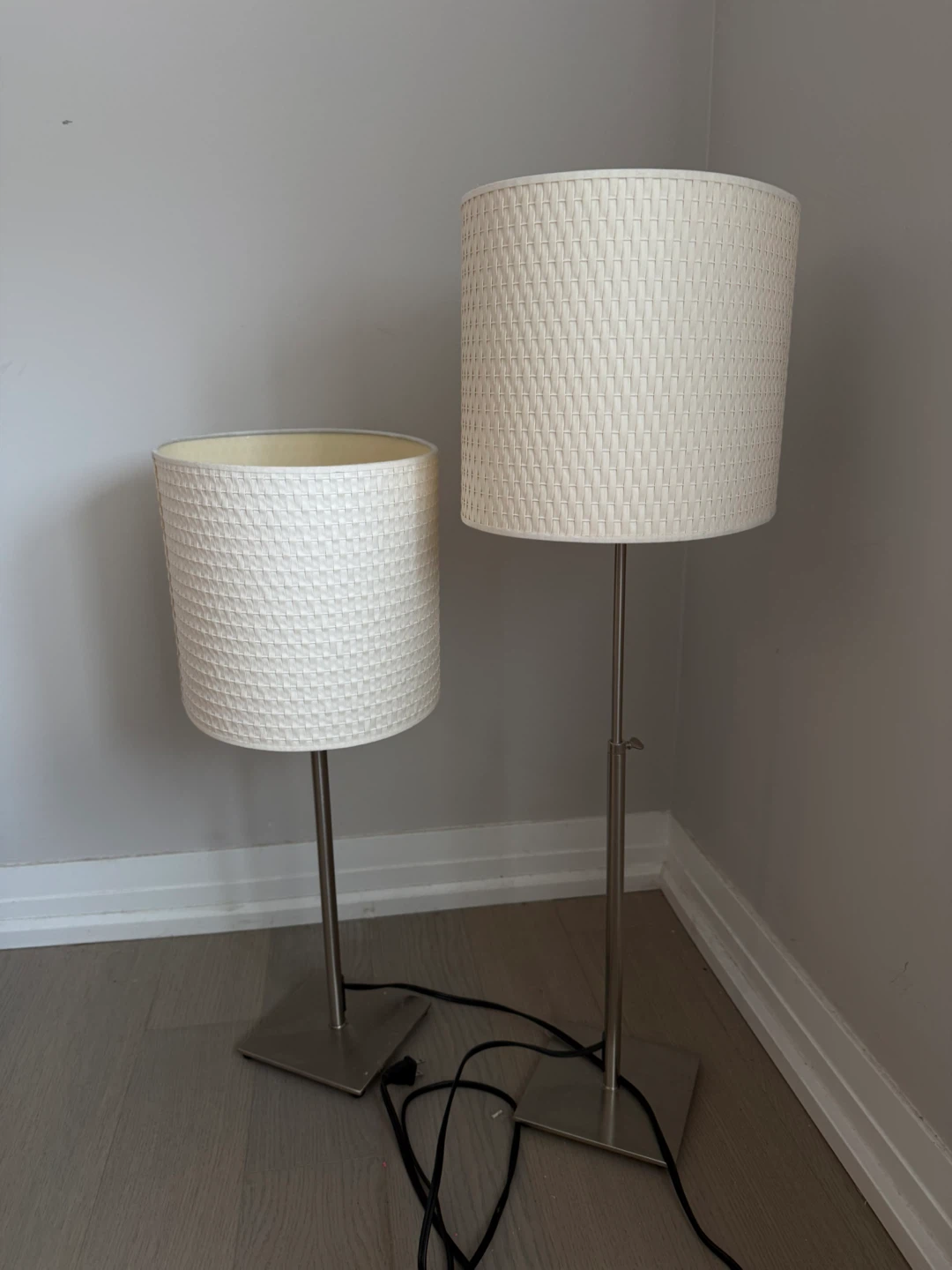 Two Lamps with Silver Stands Adjustable - photo 2