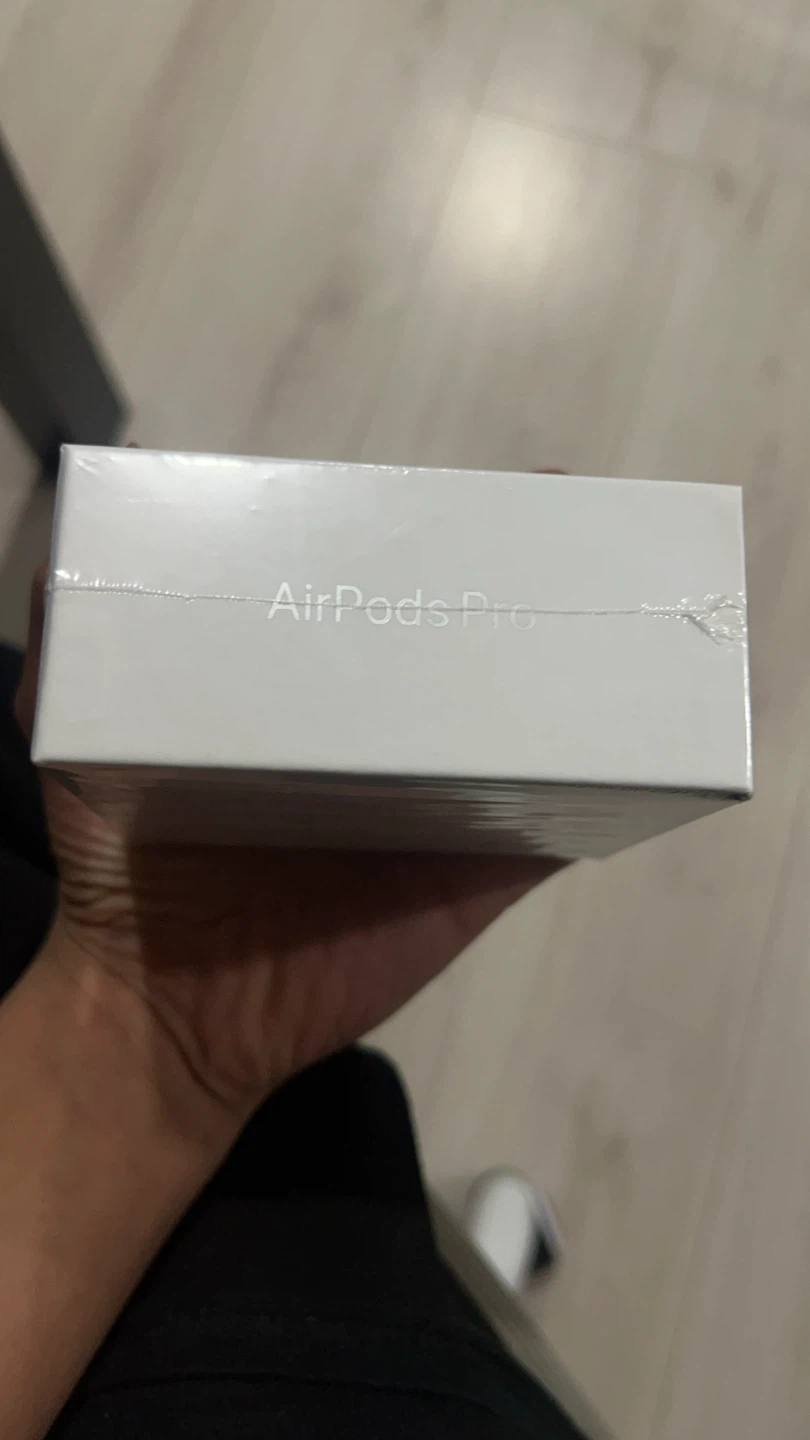 Apple AirPods Pro 3rd Generation - photo 4