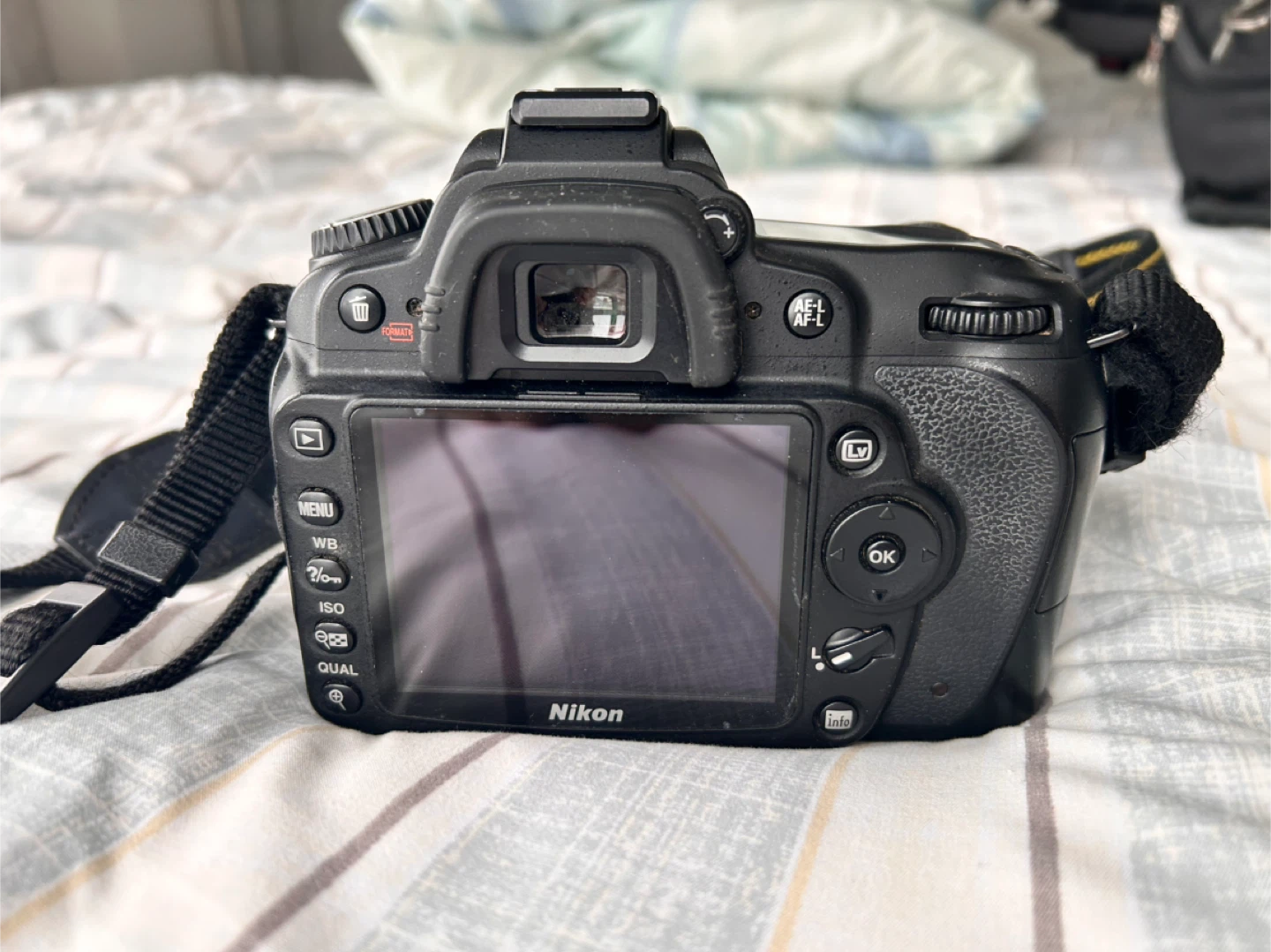 Nikon D90 Digital SLR Camera