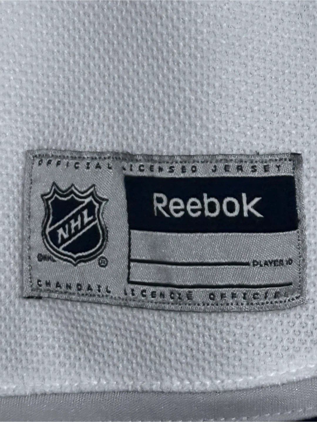 Reebok Winnipeg Jets NHL Jersey (women’s medium) - photo 3