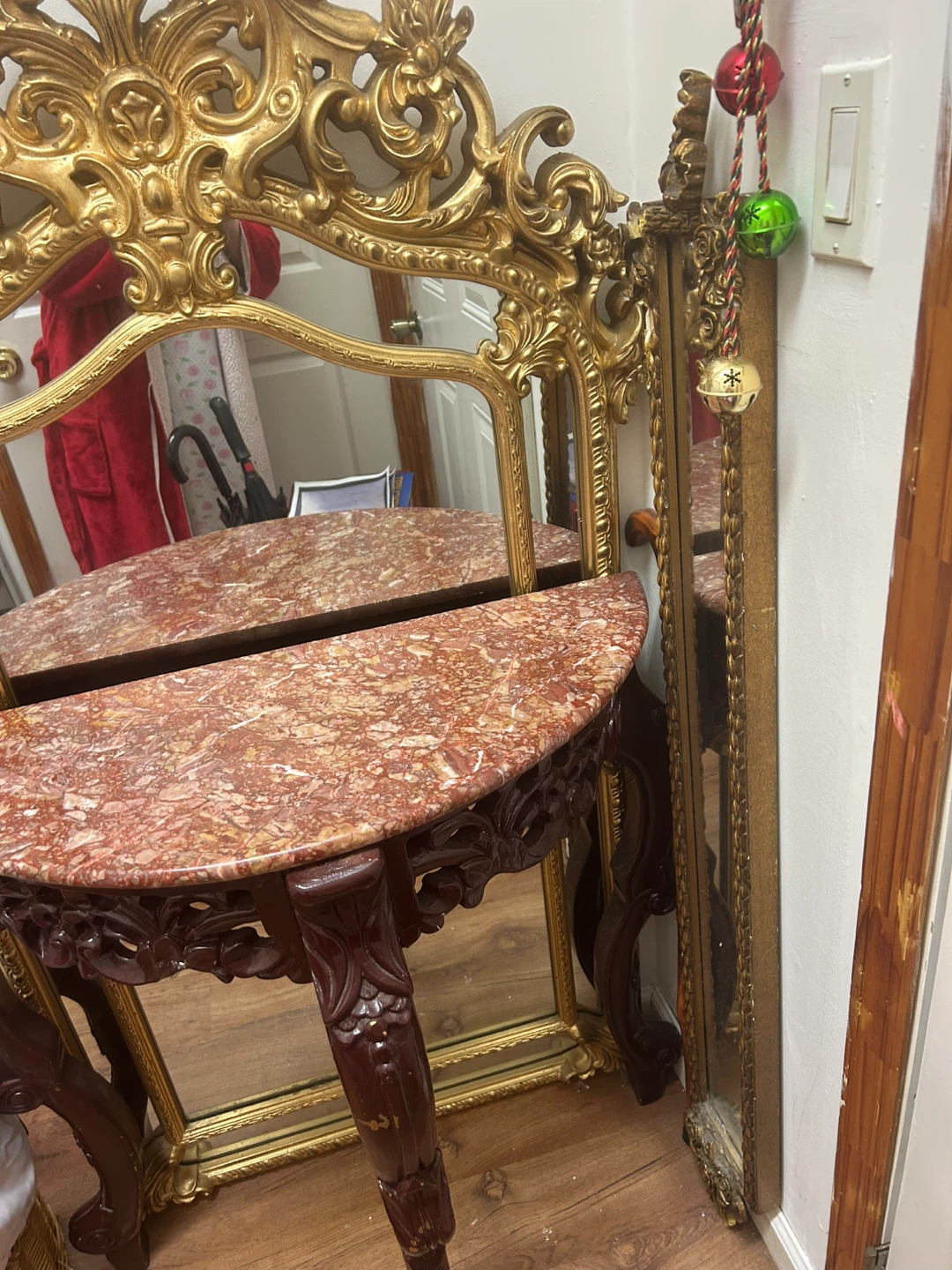 Ornate Console Table with Marble Top and Mirror - photo 2