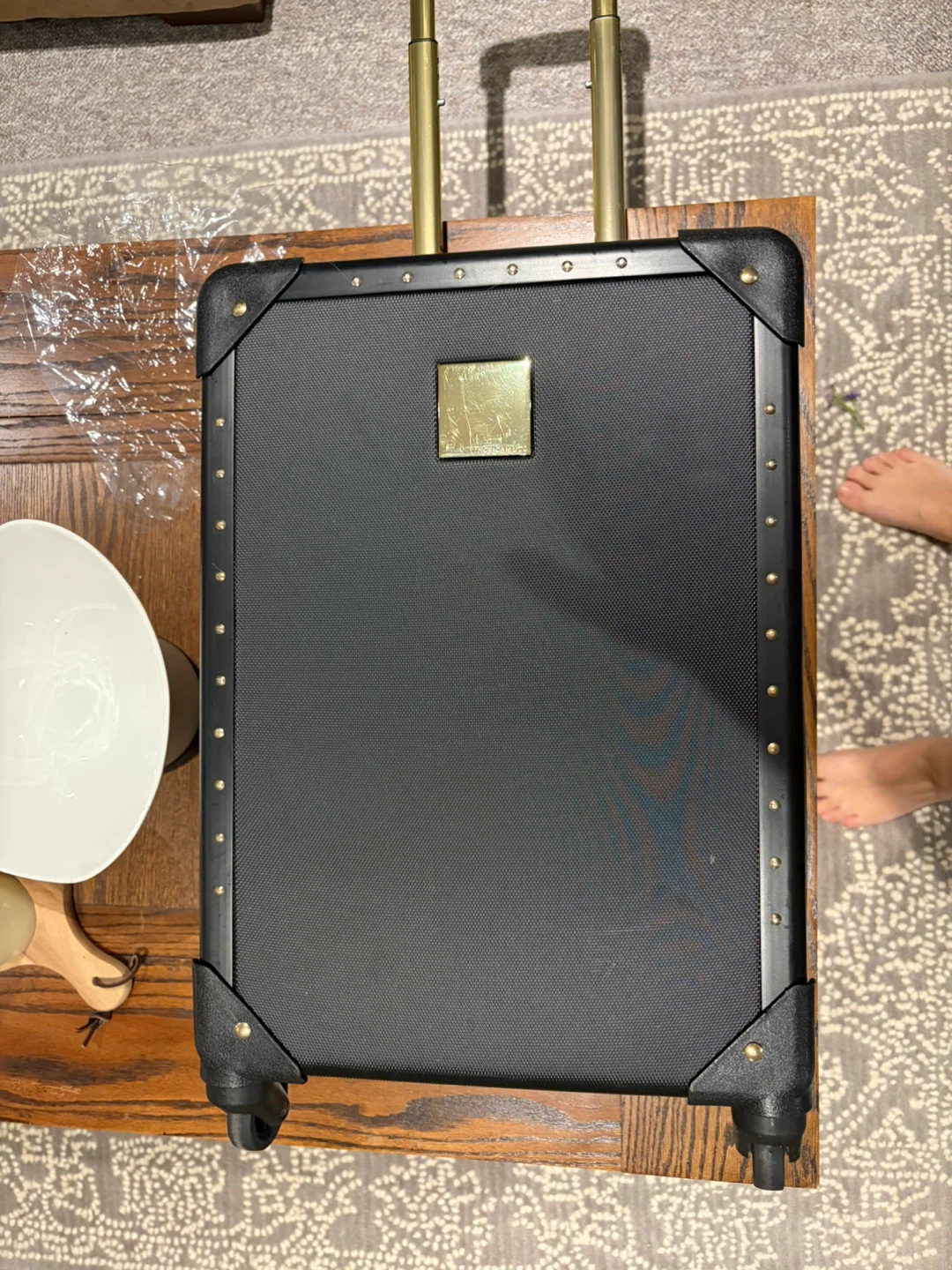 Black Rolling Luggage carry one Vince camuto - photo 3