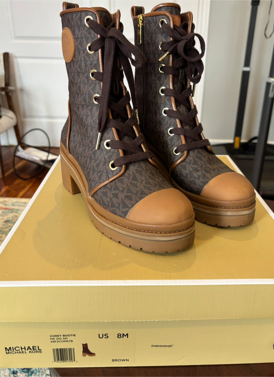 Michael Kors Corey Bootie Size 8 Like New